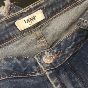 Best jeans ever best stretch and tight fit!